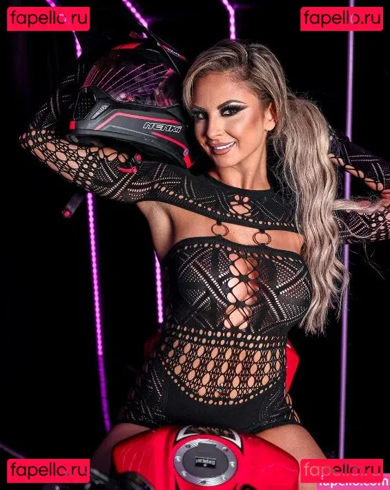 Danni Ellexo Onlyfans Photo Gallery 