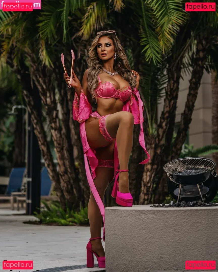 Danni Ellexo Onlyfans Photo Gallery 