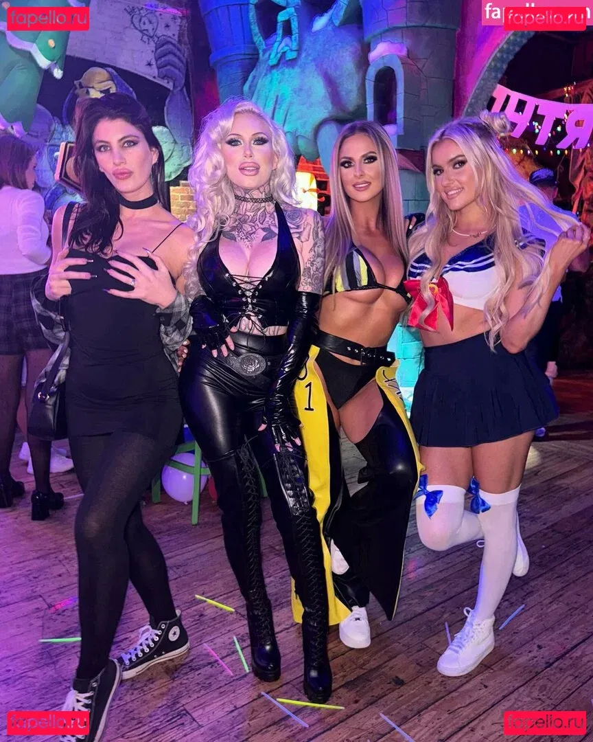 Danni Ellexo Onlyfans Photo Gallery 