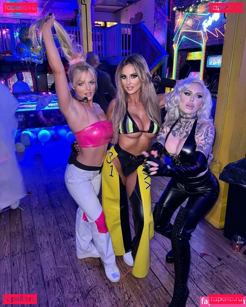 Danni Ellexo Onlyfans Photo Gallery 