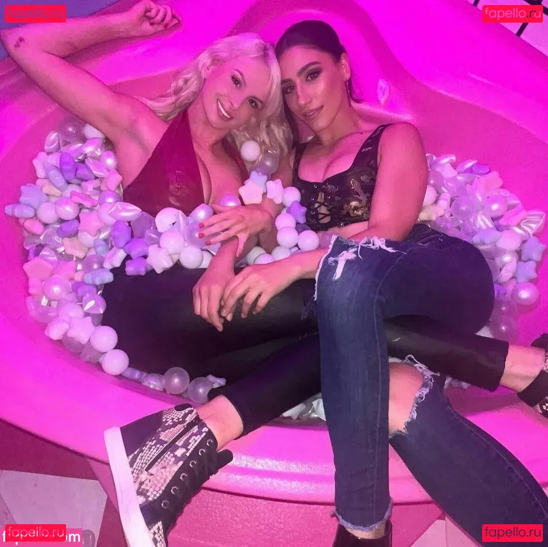 Danni Ellexo Onlyfans Photo Gallery 