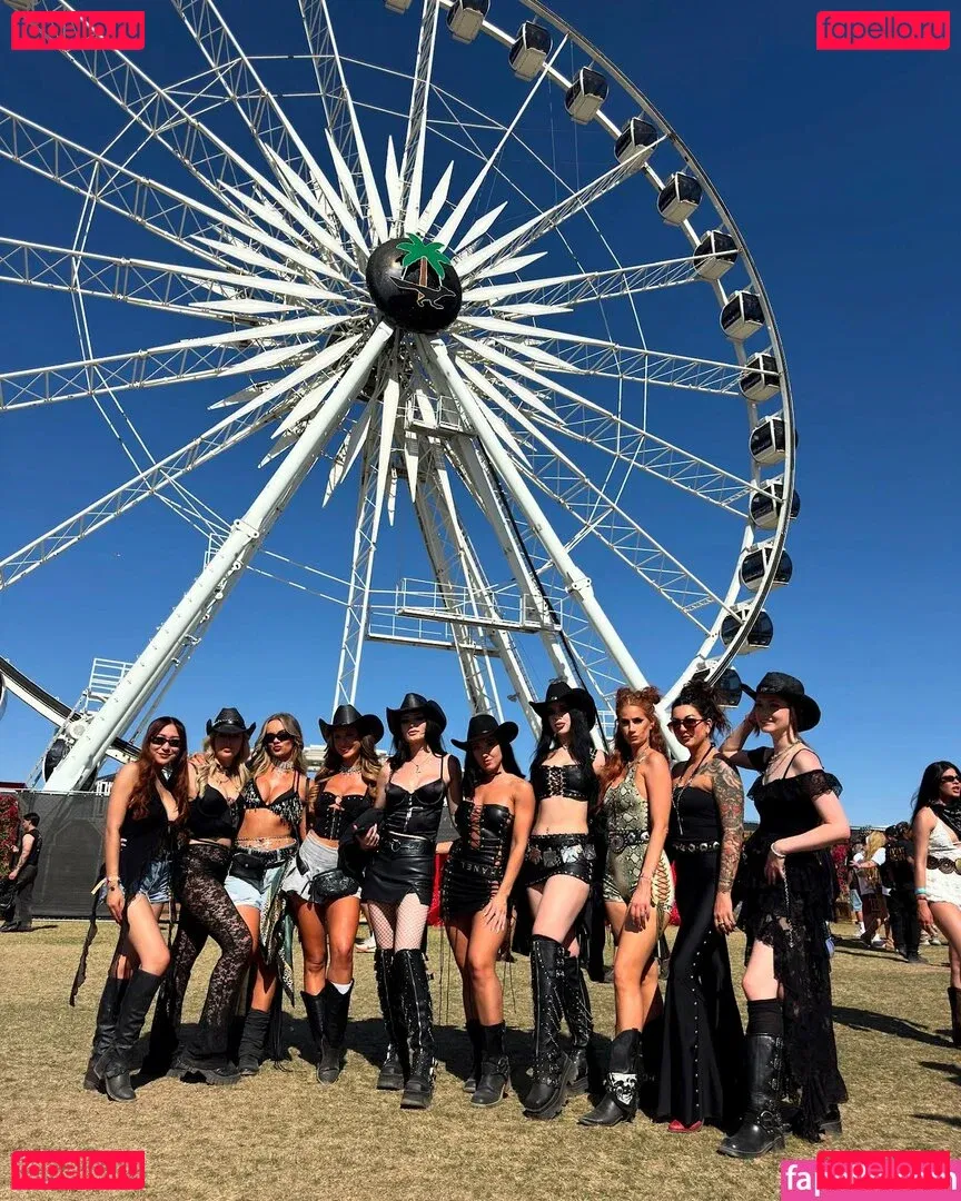 Danni Ellexo Onlyfans Photo Gallery 