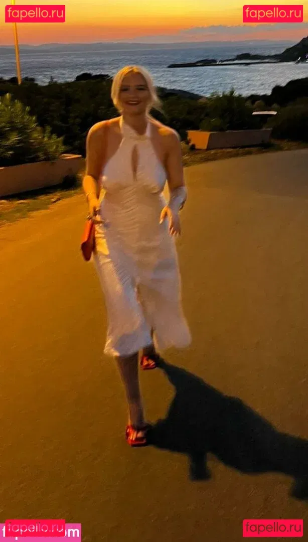 Amelia Eve Gibson Onlyfans Photo Gallery 