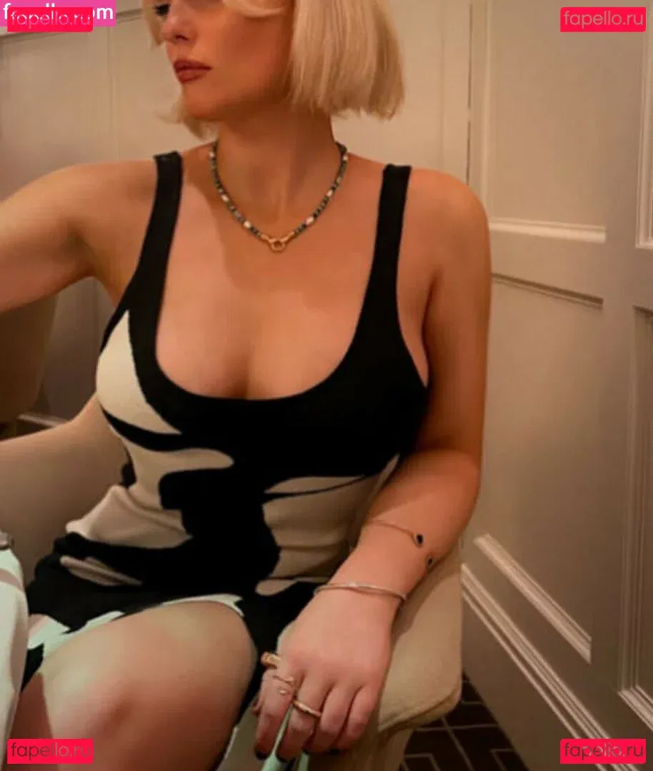 Amelia Eve Gibson Onlyfans Photo Gallery 