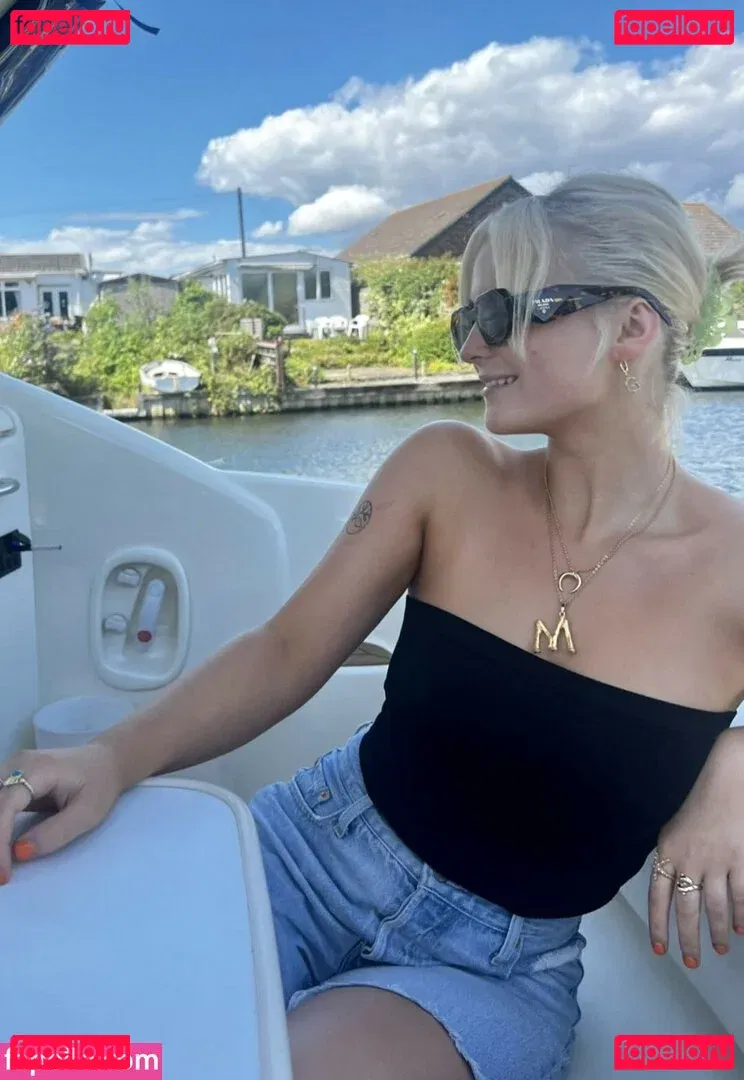 Amelia Eve Gibson Onlyfans Photo Gallery 