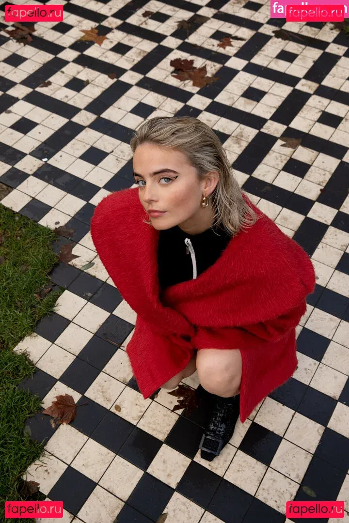 Amelia Eve Gibson Onlyfans Photo Gallery 