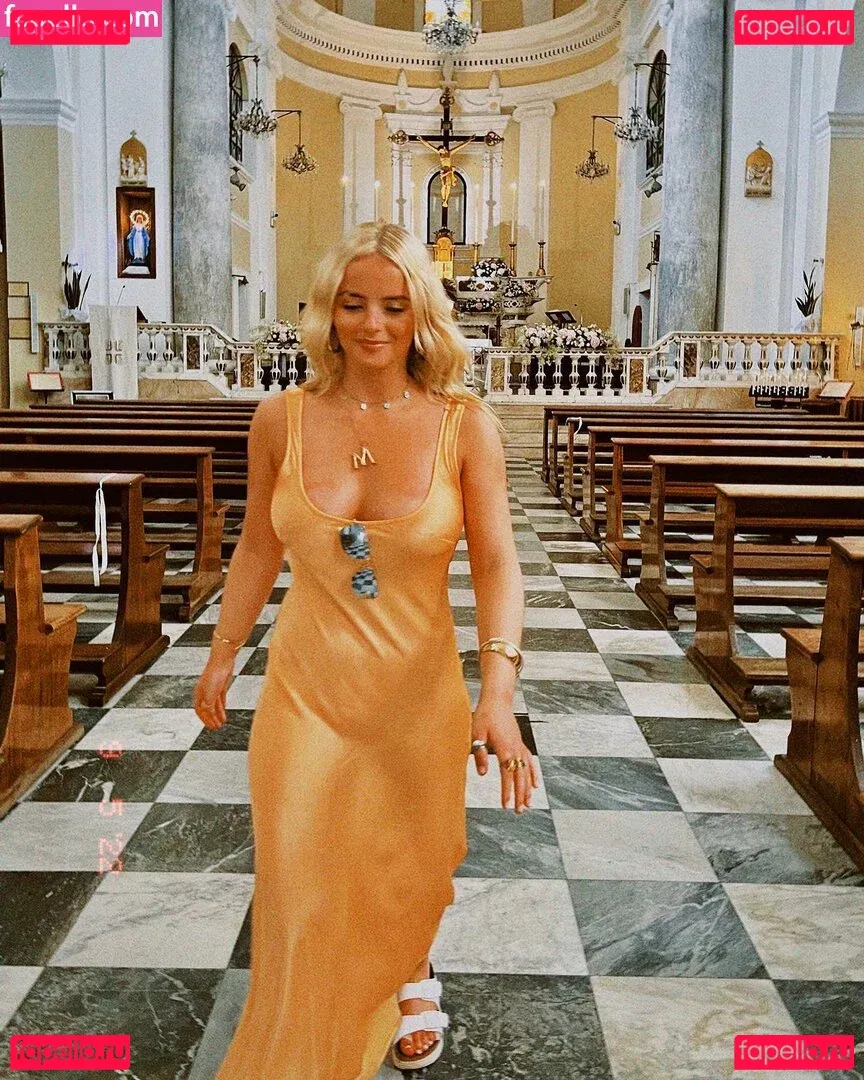 Amelia Eve Gibson Onlyfans Photo Gallery 