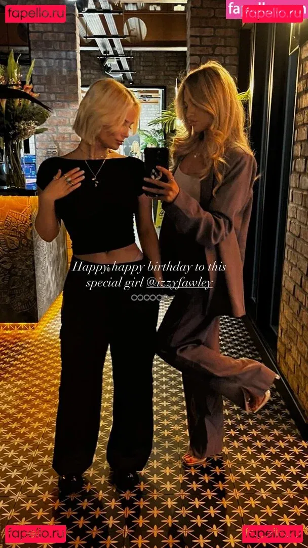 Amelia Eve Gibson Onlyfans Photo Gallery 