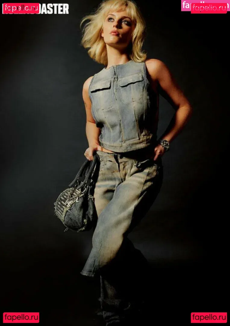 Amelia Eve Gibson Onlyfans Photo Gallery 