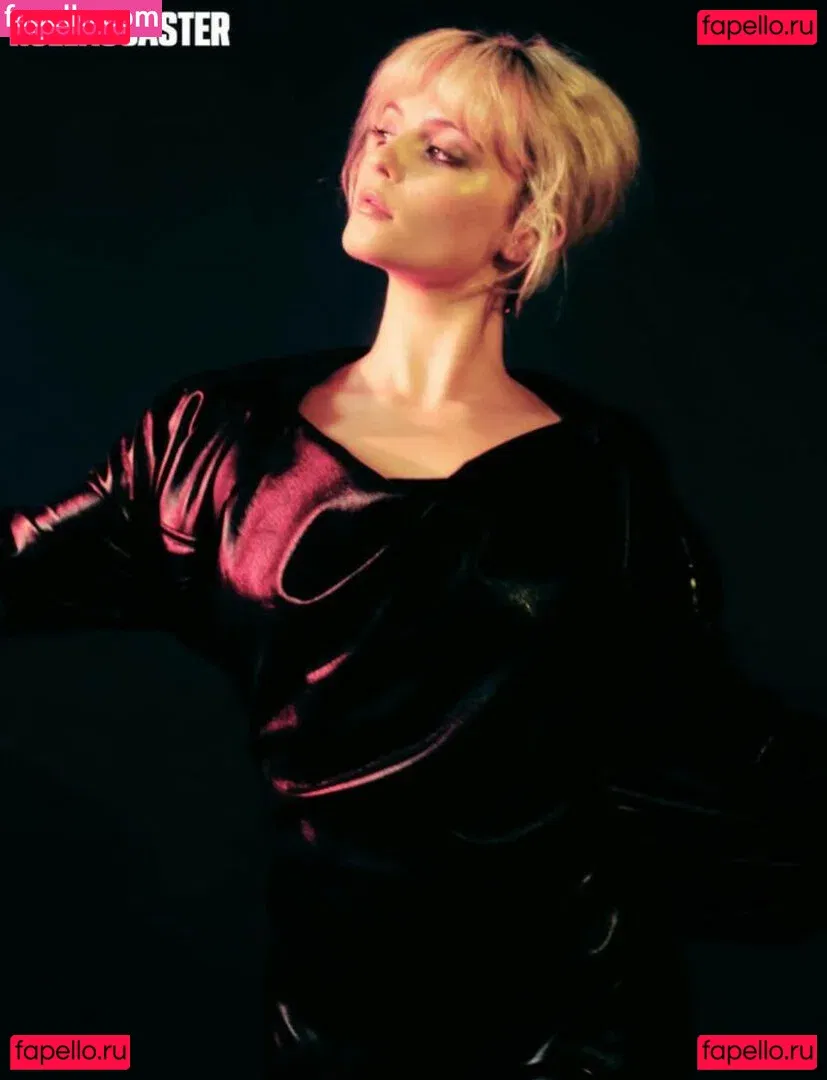 Amelia Eve Gibson Onlyfans Photo Gallery 