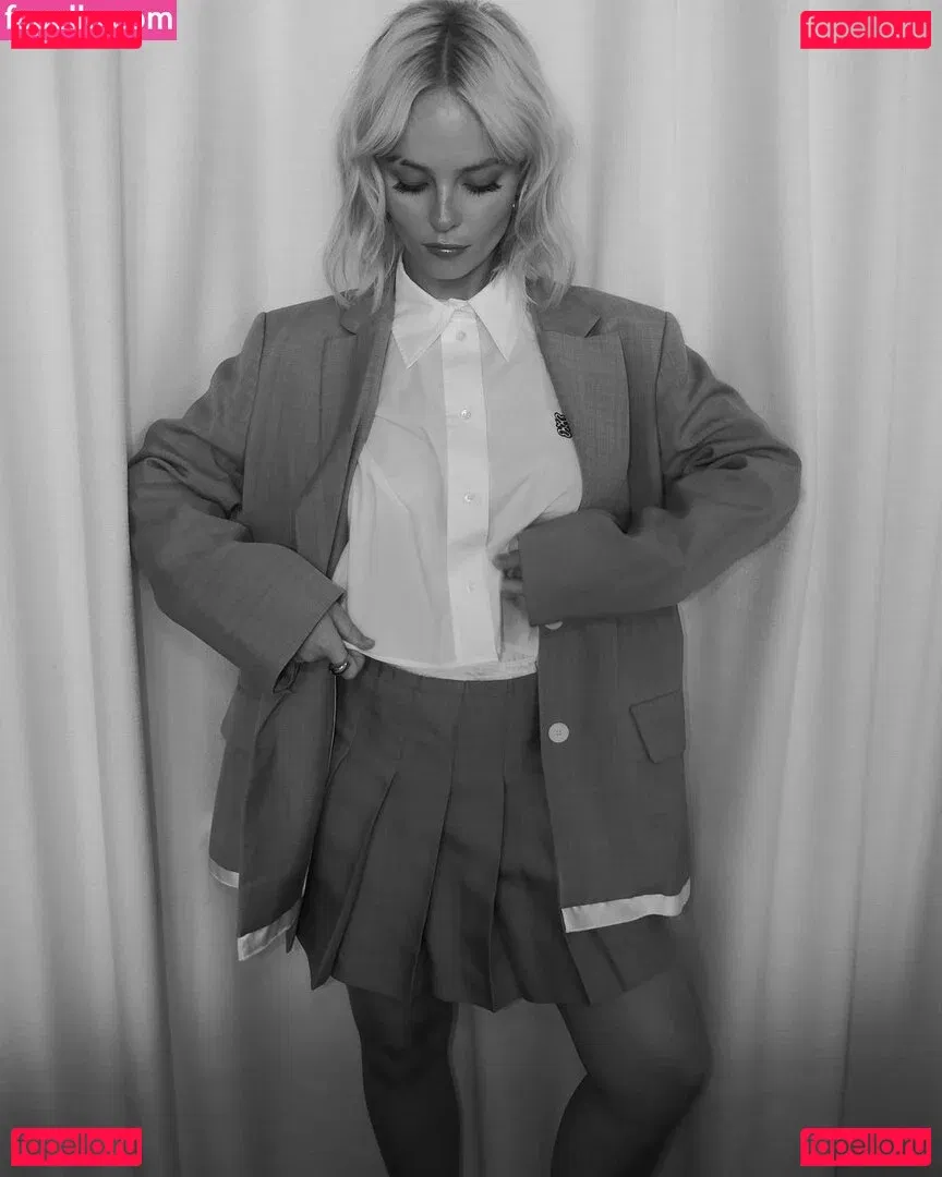 Amelia Eve Gibson Onlyfans Photo Gallery 