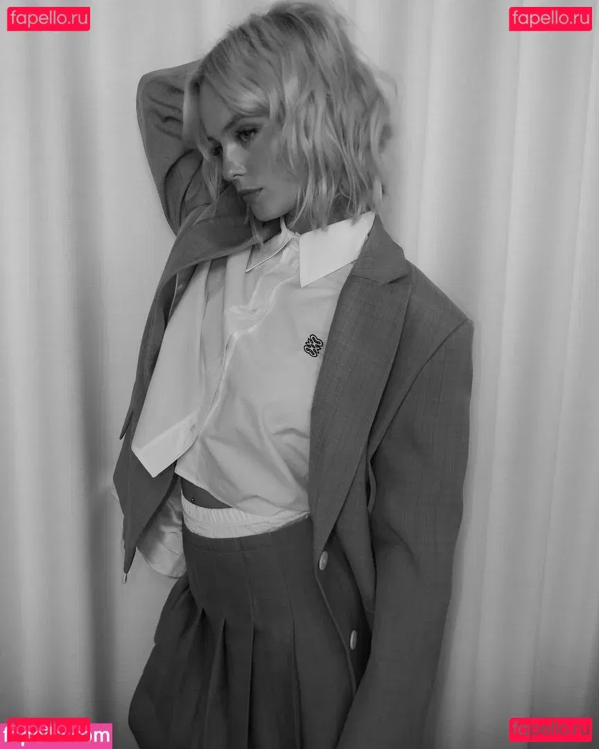 Amelia Eve Gibson Onlyfans Photo Gallery 