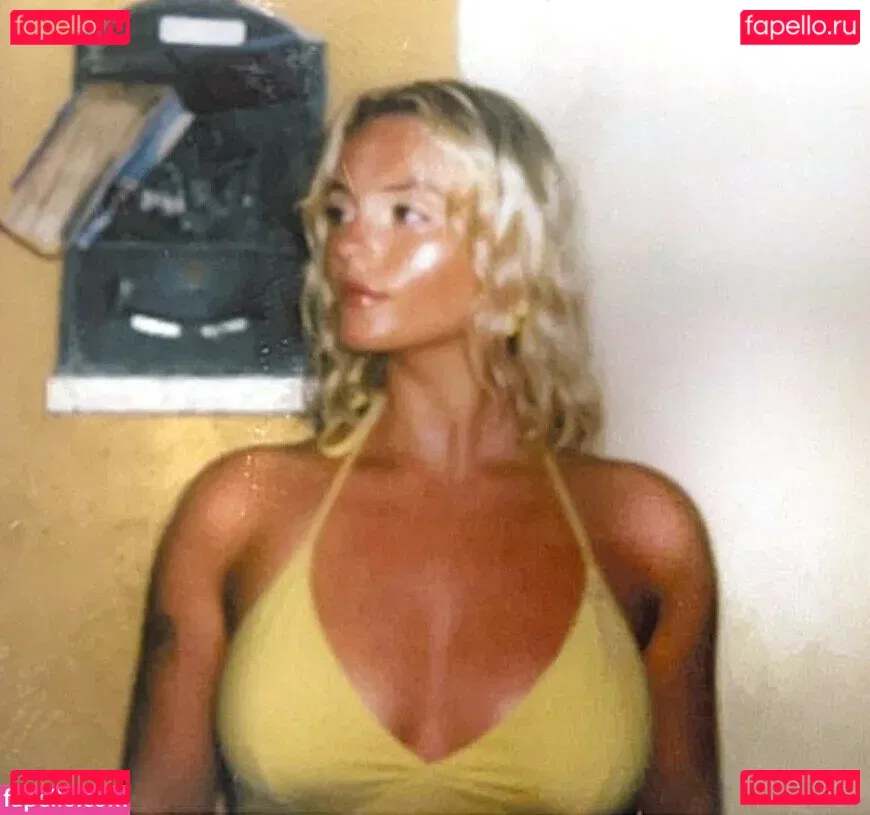 Amelia Eve Gibson Onlyfans Photo Gallery 