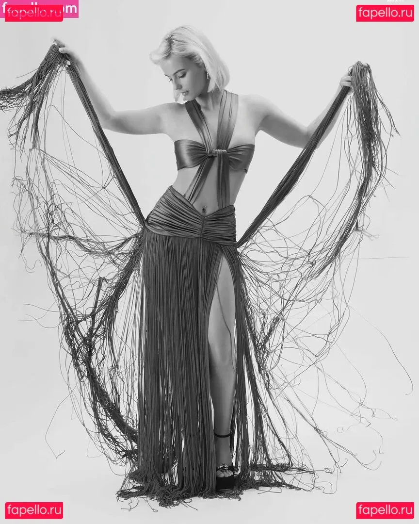 Amelia Eve Gibson Onlyfans Photo Gallery 