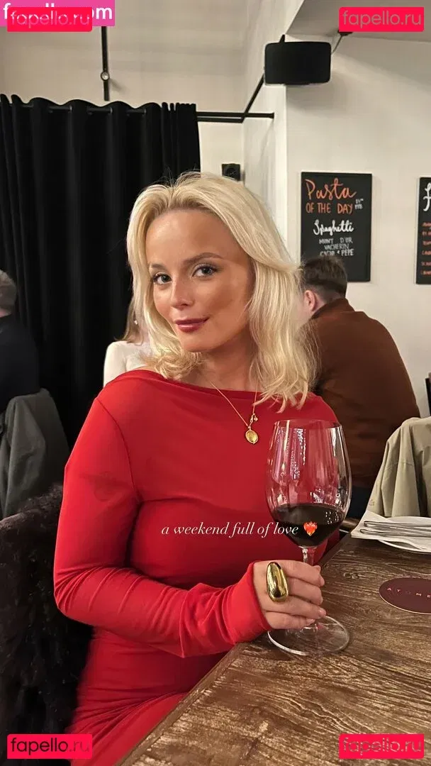 Amelia Eve Gibson Onlyfans Photo Gallery 