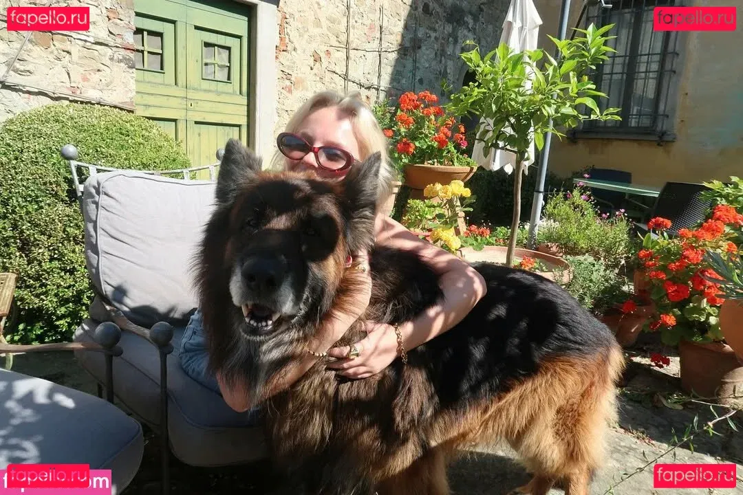 Amelia Eve Gibson Onlyfans Photo Gallery 