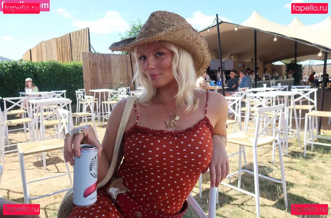 Amelia Eve Gibson Onlyfans Photo Gallery 