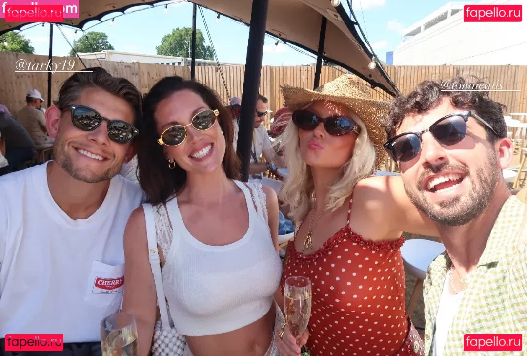 Amelia Eve Gibson Onlyfans Photo Gallery 