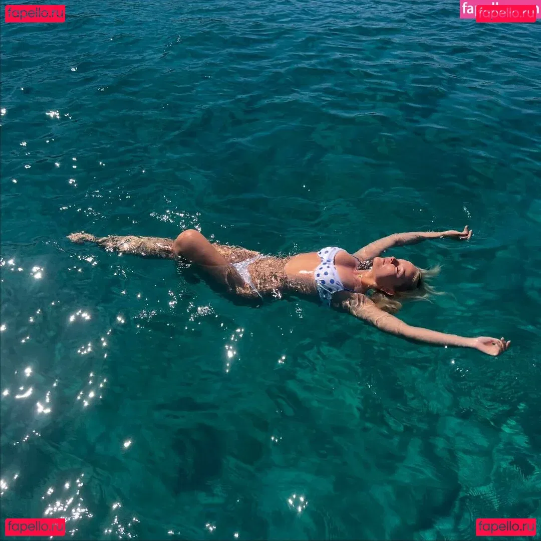 Amelia Eve Gibson Onlyfans Photo Gallery 