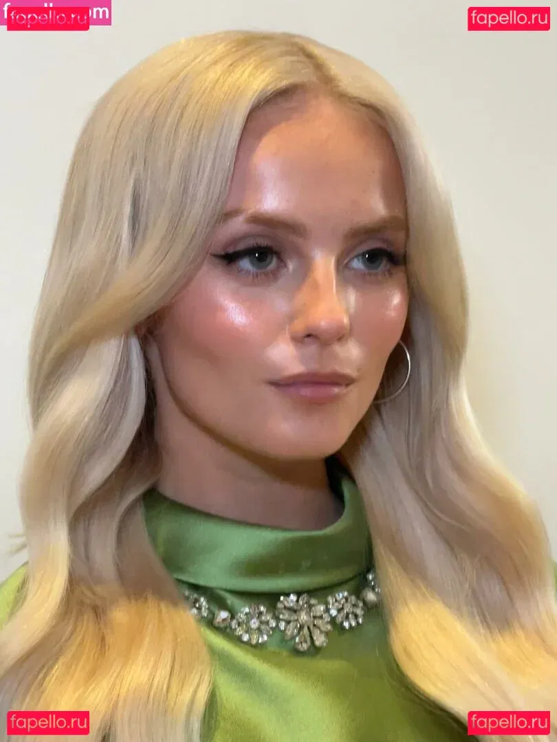 Amelia Eve Gibson Onlyfans Photo Gallery 