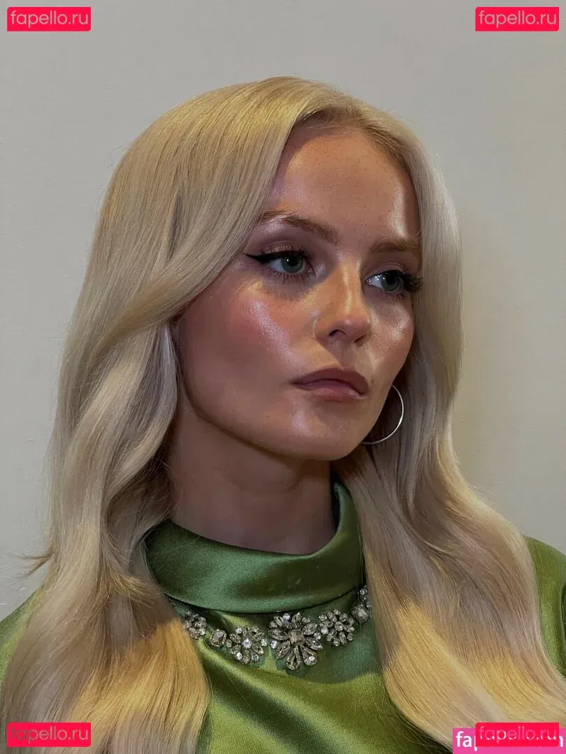 Amelia Eve Gibson Onlyfans Photo Gallery 