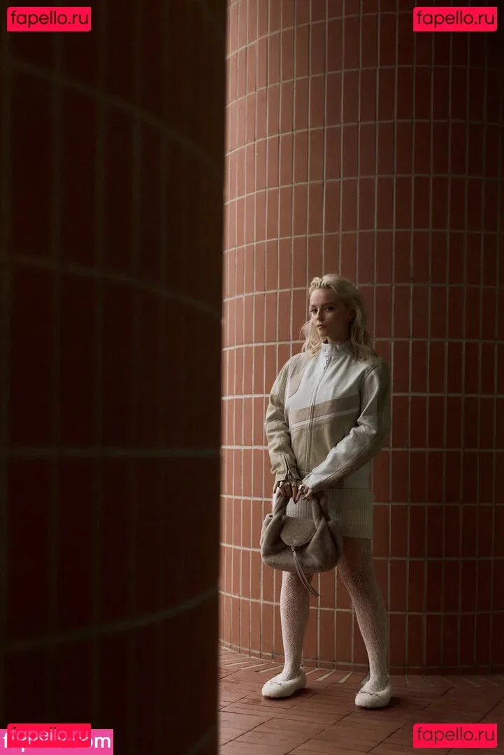 Amelia Eve Gibson Onlyfans Photo Gallery 