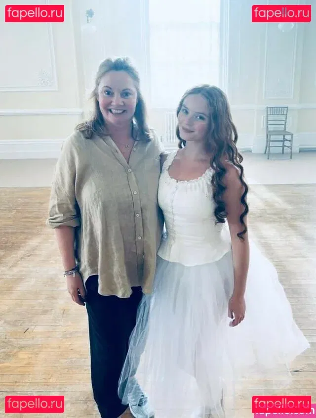 Amelia Eve Gibson Onlyfans Photo Gallery 