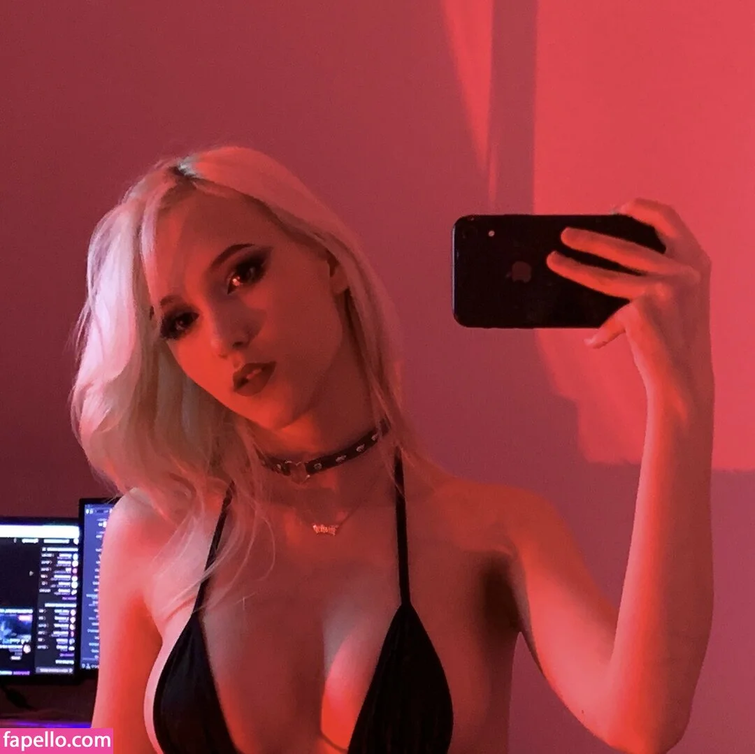 etogabi Onlyfans Photo Gallery 