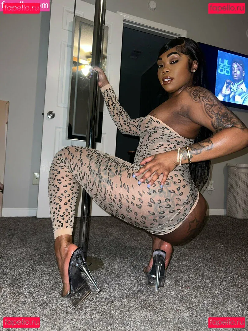 fmereloaded Onlyfans Photo Gallery 