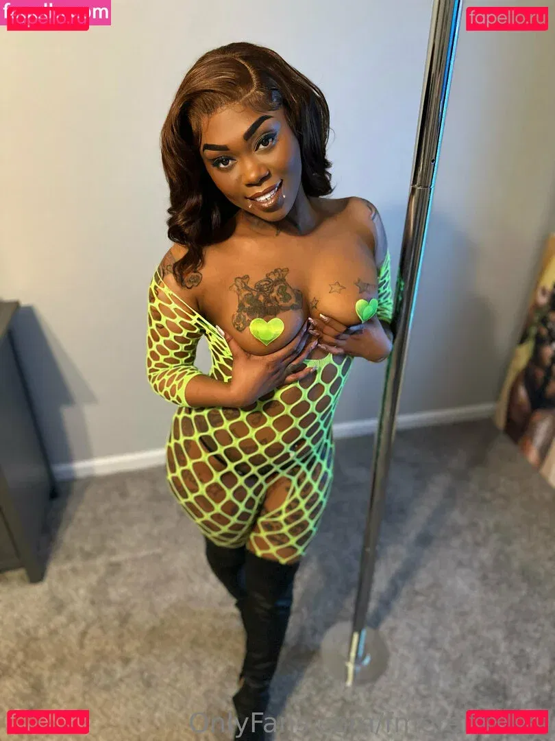 fmereloaded Onlyfans Photo Gallery 