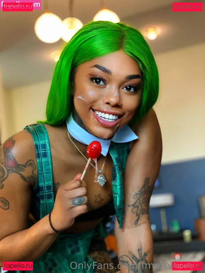 fmereloaded Onlyfans Photo Gallery 