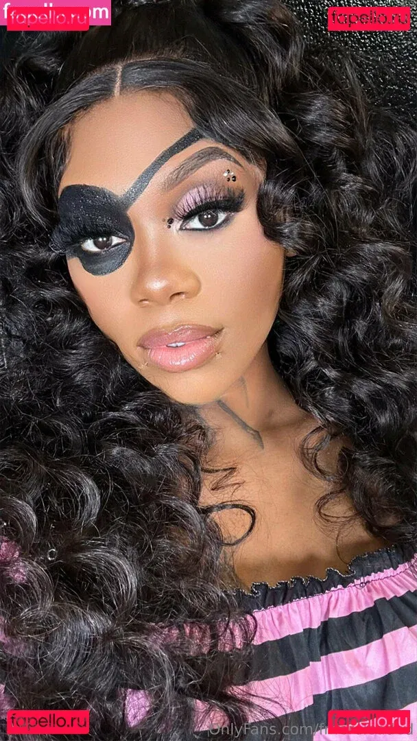 fmereloaded Onlyfans Photo Gallery 