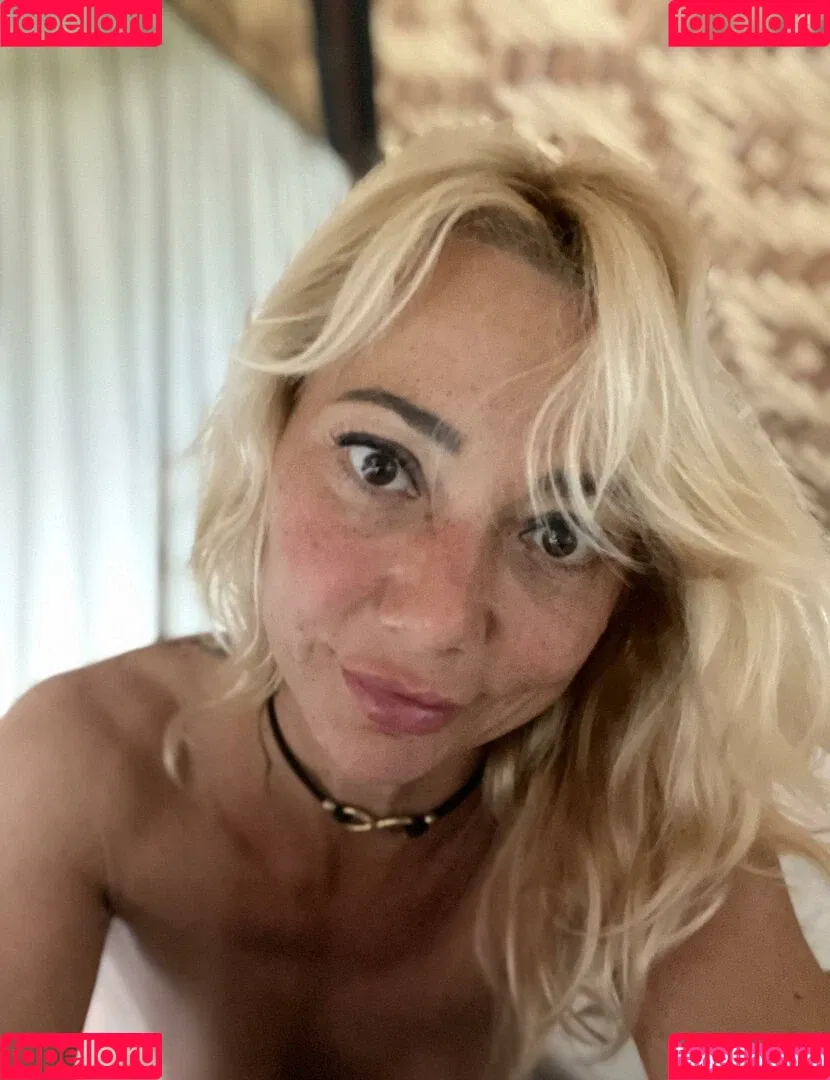Mommy Di Onlyfans Photo Gallery 