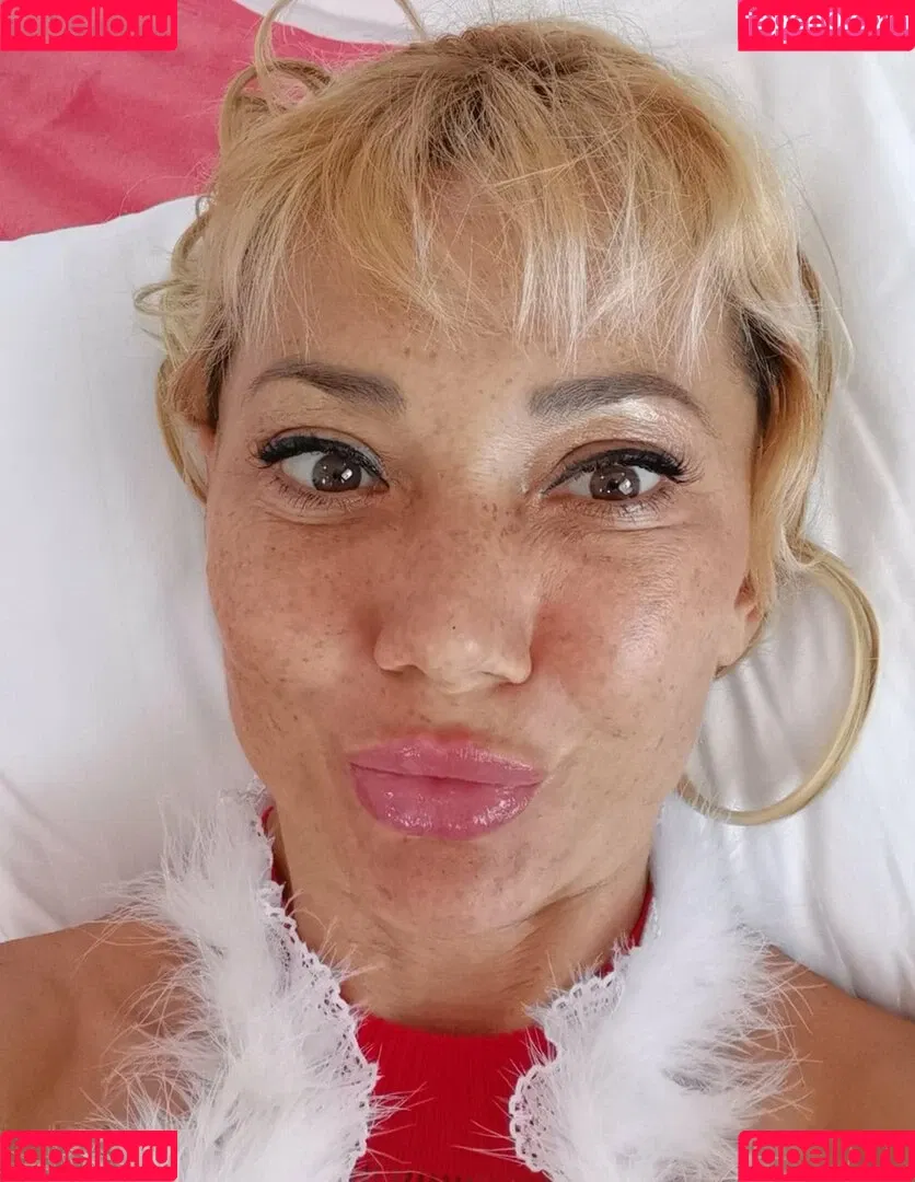 Mommy Di Onlyfans Photo Gallery 