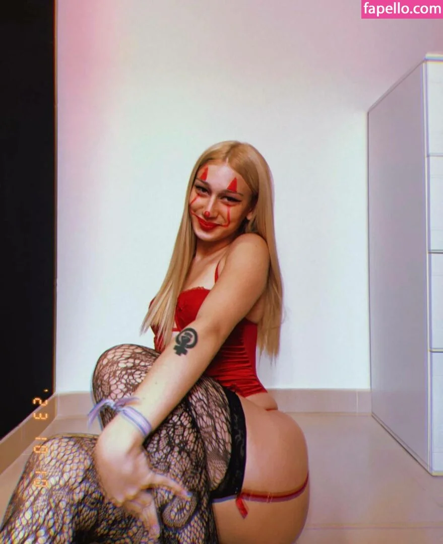 Adrianahoe Onlyfans Photo Gallery 