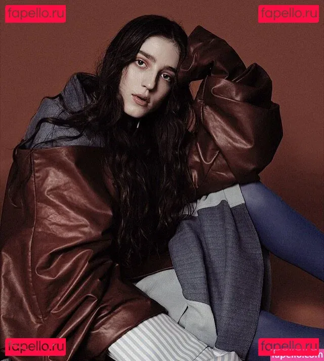 Jasmine van den Bogaerde Onlyfans Photo Gallery 