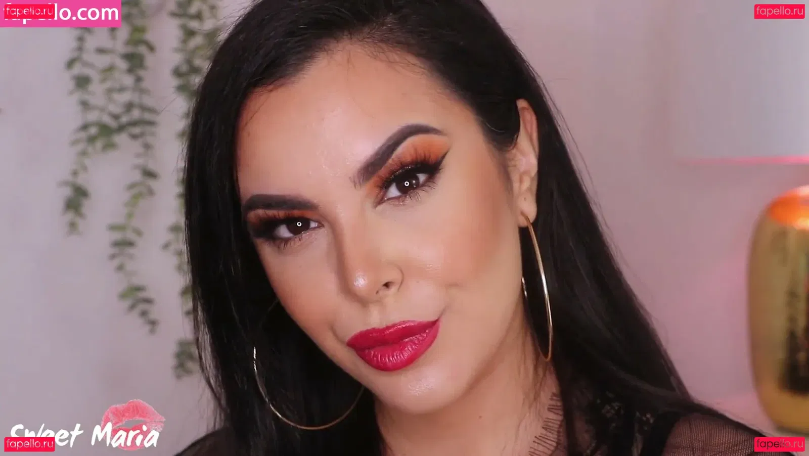 Eye Contact Onlyfans Photo Gallery 