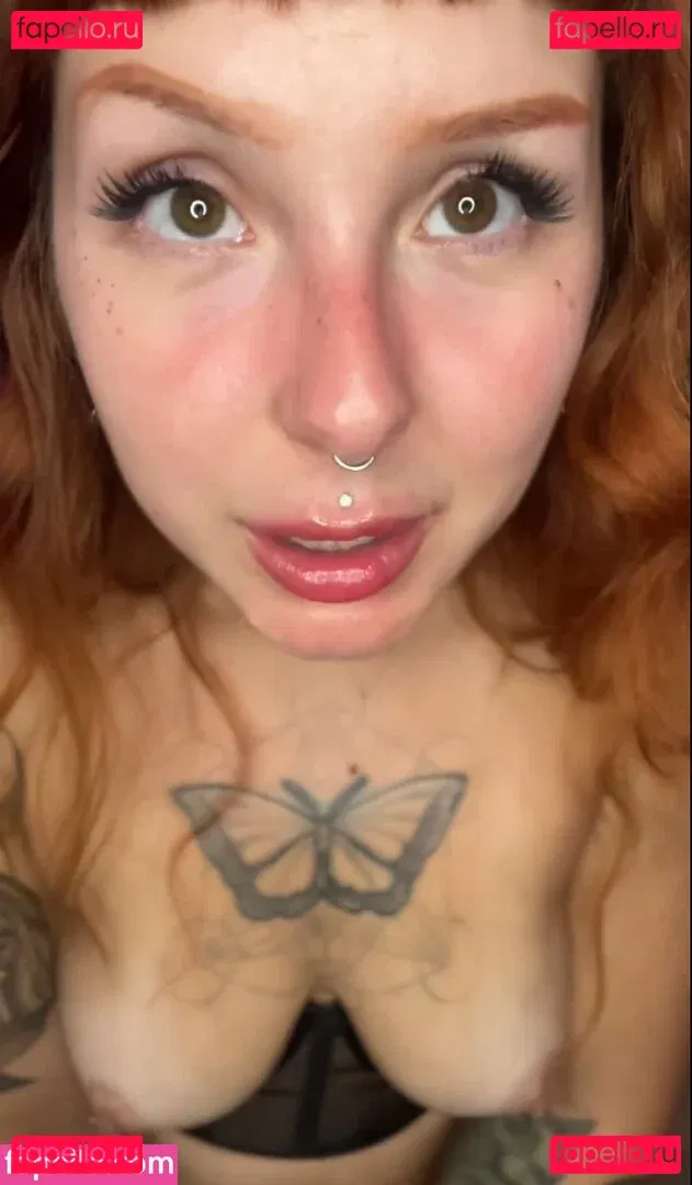 Eye Contact Onlyfans Photo Gallery 