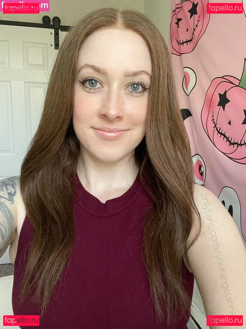 Eye Contact Onlyfans Photo Gallery 