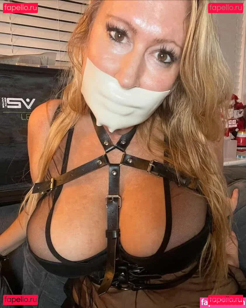 nikkiebigtits Onlyfans Photo Gallery 