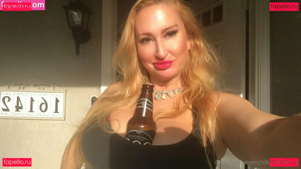 nikkiebigtits Onlyfans Photo Gallery 