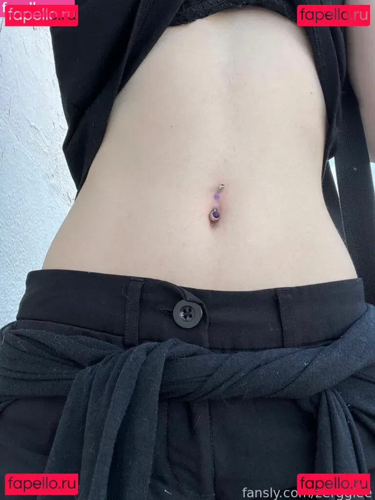 zerggiee Onlyfans Photo Gallery 