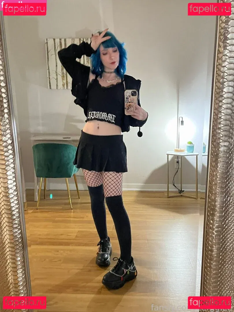 zerggiee Onlyfans Photo Gallery 