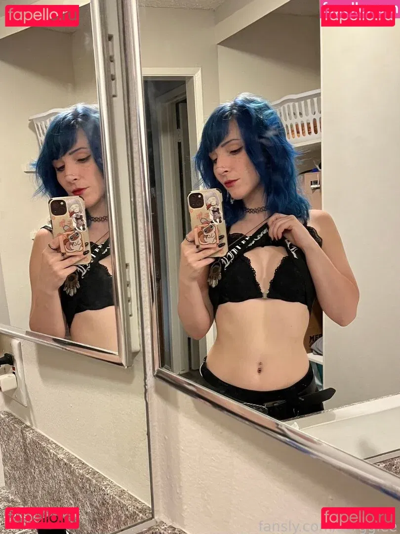 zerggiee Onlyfans Photo Gallery 