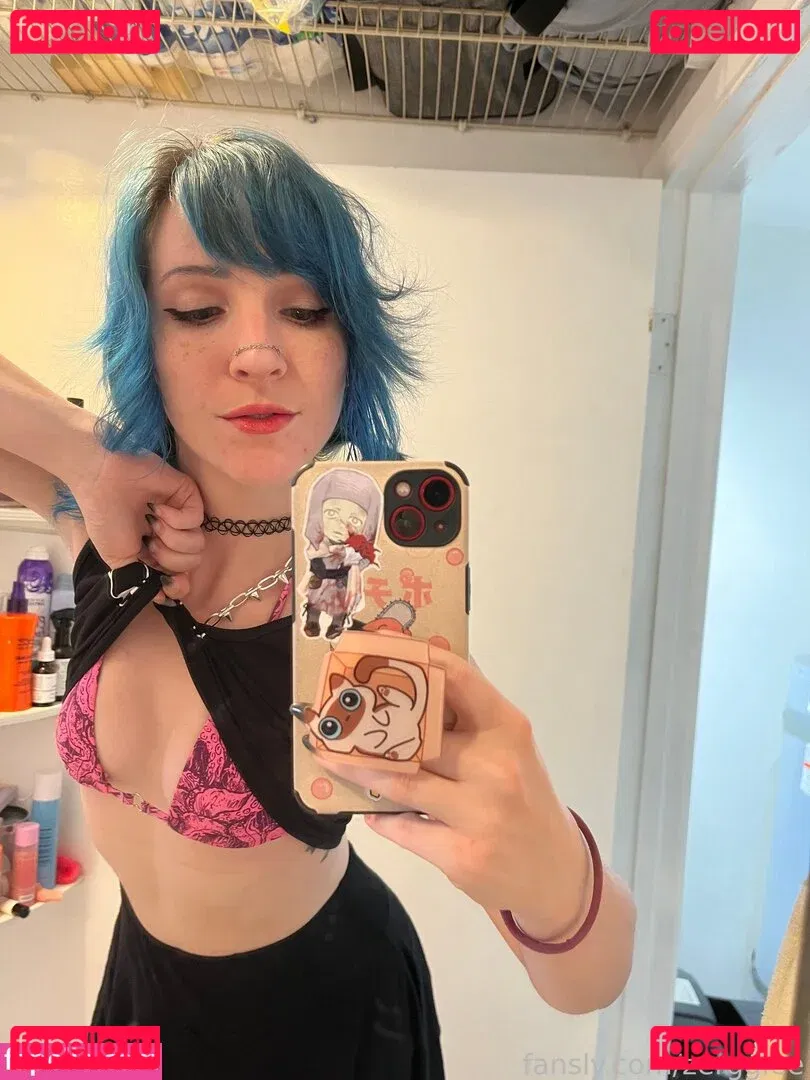 zerggiee Onlyfans Photo Gallery 