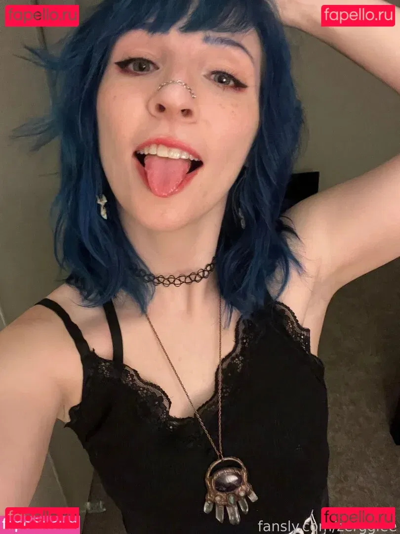 zerggiee Onlyfans Photo Gallery 