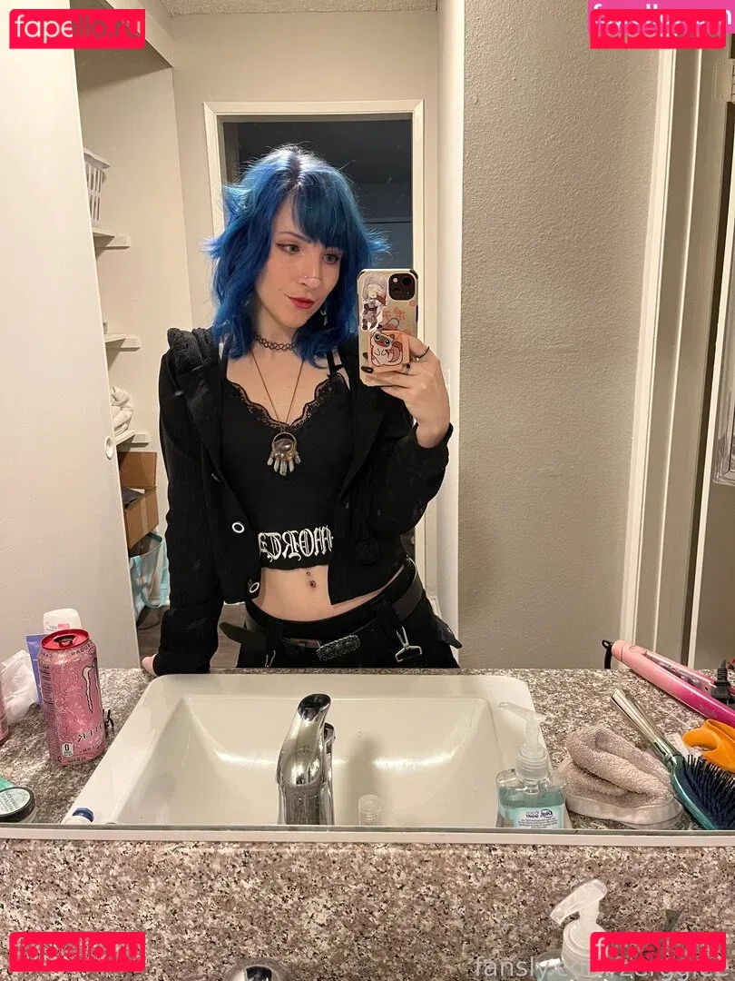 zerggiee Onlyfans Photo Gallery 