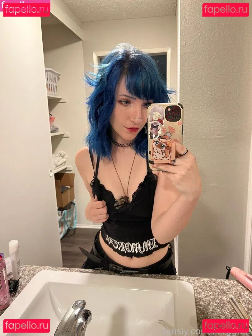 zerggiee Onlyfans Photo Gallery 