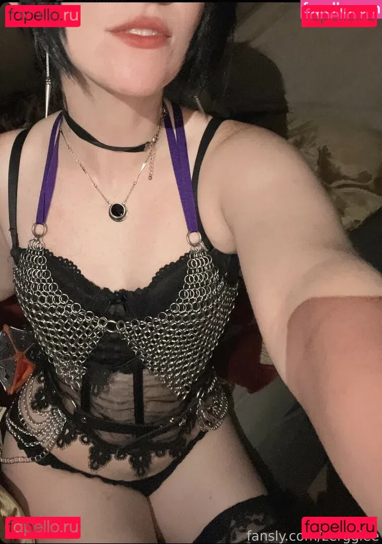 zerggiee Onlyfans Photo Gallery 