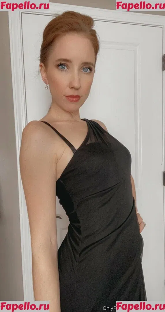 Jennysroom Onlyfans Photo Gallery 